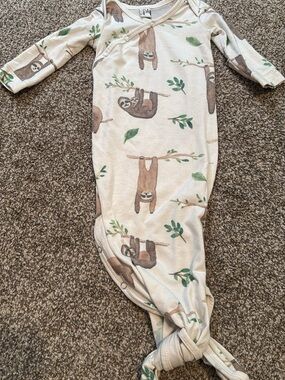 Copper pearl Sloth Print Infant Knotted Gown - Neutral Cream & Brown